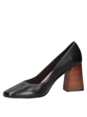 Elegante zapato de cuero negro para mujer, con diseño clásico y funcional, perfecto para largas jornadas laborales o eventos.