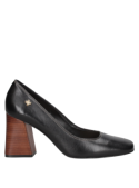 Zapato negro de cuero para mujer, estilo salón, con detalle de broche en el lateral, ideal para eventos formales o casuales.