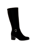 Bota de mujer en cuero negro, estilo casual sofisticado para enfrentar el invierno con elegancia.