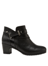 Botín negro de cuero con empeine liso, ideal para jornadas laborales cómodas y con estilo.