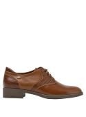 Zapato oxford camel de charol, cuero 100%, femenino y sofisticado para cualquier ocasión.