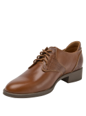 Zapato oxford de charol camel para mujer, cuero 100%, diseño atemporal con taco plano.