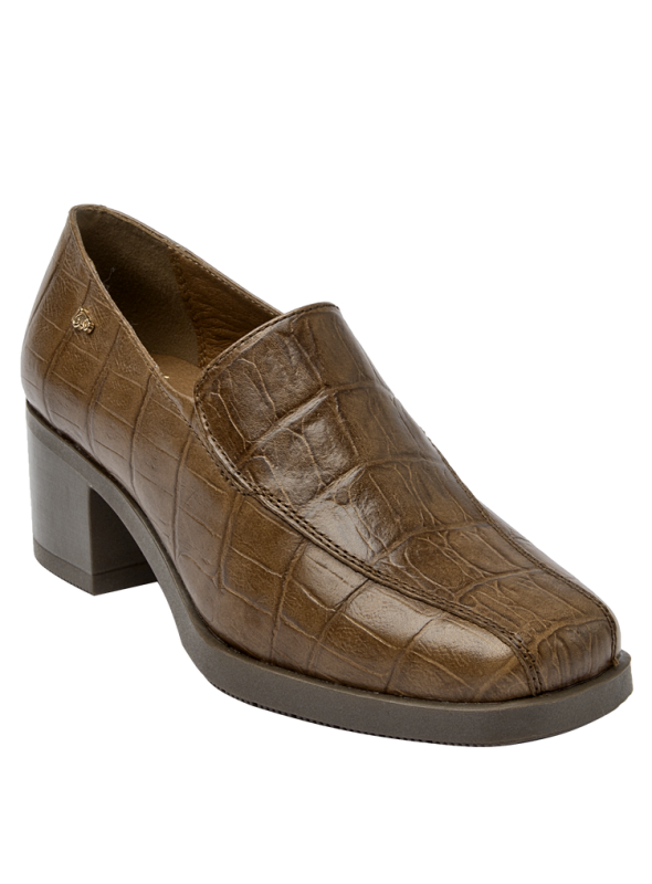 Zapato casual de cuero café, diseño femenino con punta cuadrada y altura de caña de 5.7 cm.