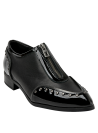 Elegante zapato de cuero negro para mujer, estilo casual con detalles únicos.