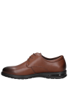 Elegante zapato derby de cuero café con taco plano para hombre.