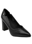 Zapato casual chic de cuero negro para mujer, adecuado para eventos sociales y reuniones de trabajo.