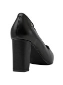 Zapato negro de cuero para mujer, estilo casual elegante con corte en V y tacón bloque para estabilidad y confort.