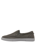 zapatilla gris de hombre en canvas premium, diseño moderno y juvenil, comodidad superior