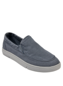 zapatilla azul de hombre en canvas premium, combinando estilo y comodidad.