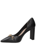 Zapato femenino de cuero negro, elegante y cómodo para largas jornadas.