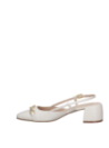Zapato de cuero crema para mujer, estilo sofisticado con taco bloque, ideal para reuniones.