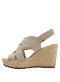 Sandalia de mujer taupe, cuero 100%, casual, cuña alta para comodidad y estilo.