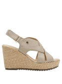 Sandalia taupe de cuero para mujer, estilo casual con cuña de 10 cm y punta abierta.
