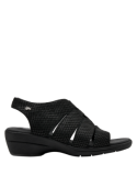 Sandalia negra de cuero para mujer, estilo casual, con taco cuña de 5 cm, ideal para días calurosos.