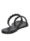Elegante sandalia de cuero negro para mujer, estilo casual con diseño moderno y cómodo.