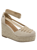 Calzado femenino Zappa K396 en beige, mezcla de cuero y textil, estilo casual con cuña de 9.1 cm.