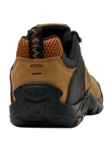 Zapatilla de cuero camel para hombre, ideal para aventuras diarias con estilo y funcionalidad.