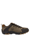 Zapatilla taupe de cuero para hombre, estilo outdoor, ideal para aventuras diarias.