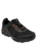 calzado masculino negro para trail running, suela con excelente agarre y taco plano de 3.5 cm