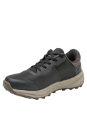 Zapatilla de hombre gris, ideal para actividades diarias, con forro de malla mesh.