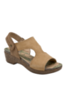 Calzado cómodo y fresco, ideal para verano, elaborado en cuero premium camel.