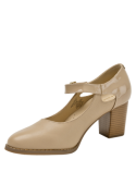 Zapato de mujer en cuero beige, estilo clásico y moderno con forro de poliuretano.