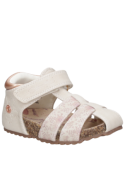 Sandalia beige casual de niña con taco plano de 2 cm, ideal para aventuras al aire libre.