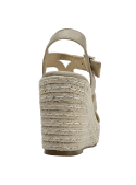 Sandalia beige de cuero para mujer con taco cuña de 10 cm y punta puntiaguda, ideal para el verano.