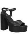Sandalia de mujer negra de charol en cuero con taco bloque de 12 cm y punta abierta.