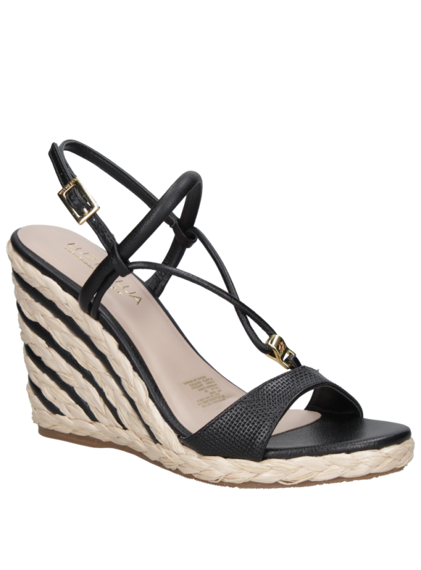 Sandalia beige de cuero casual para mujer con taco cuña de 10.8 cm y punta abierta.