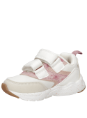 zapatilla blanca casual para niña con taco plano y punta redonda, ideal para aventuras al aire libre.