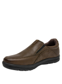 Zapato mocasín café de cuero para hombre, estilo casual clásico, con costuras y elástico lateral.