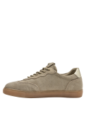 Zapatilla casual de cuero taupe para mujer, con cordones tradicionales y suela de goma resistente, perfecta para uso diario.