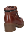 Zapato de cuero impermeable con puntera de composite y plantilla de kevlar antimicótica.