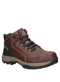 Calzado de seguridad café para hombre, con talón y cuello acolchados para mayor comodidad en largas jornadas.