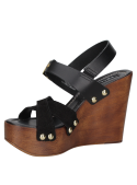 Sandalia de cuero negro con taco cuña de 11.5 cm para mujer.