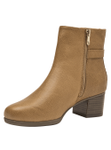 Calzado de cuero camel con talón cuadrado de altura media, ideal para uso diario y un ajuste cómodo sobre el tobillo.