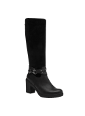 Bota de cuero negro para mujer con correa y hebillas, diseño versátil para atuendos casuales y formales.