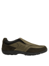 Mocasín taupe de cuero, diseño versátil y cómodo, perfecto para situaciones informales y semi-formales.