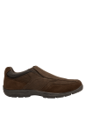 Mocasín casual de cuero café para hombre, ideal para uso diario, combinando estilo versátil y comodidad.