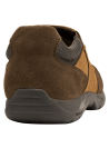 Zapato camel de cuero tipo mocasín para hombre, casual, sin cordones, ideal para uso diario y eventos semi-formales.
