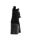 Elegante botín negro de cuero con cierre lateral de cremallera, diseño versátil para diversas ocasiones y fácil ajuste.