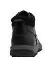 Botín de cuero negro para hombre, estilo casual con detalles metálicos, cómodo y resistente para terrenos variados.