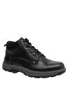 Botín masculino en cuero negro, cierre con cordones y suela gruesa, perfecto para combinar con jeans o chinos.