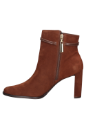 Botín elegante de cuero café para mujer, con taco ancho y cuadrado, punta afilada, ofrece estabilidad y un toque moderno.