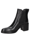 Botín Chelsea negro de cuero para mujer con elástico lateral y tacón medio cuadrado, ideal para estilo formal y casual.
