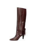 Bota de cuero café, estilo vestir, para mujer, diseño minimalista y resistente, combina funcionalidad y elegancia.