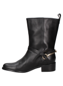 Bota negra de cuero para mujer, diseño clásico con hebilla lateral ajustable, ideal para looks casuales o formales.