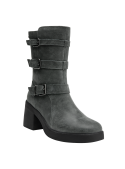 Bota gris de cuero para mujer con diseño estilizado de caña alta y tres correas ajustables con hebillas metálicas.