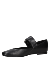 Zapato de charol negro para mujer, diseño tipo bailarina de cuero con correa ajustable y hebilla metálica sobre el empeine.